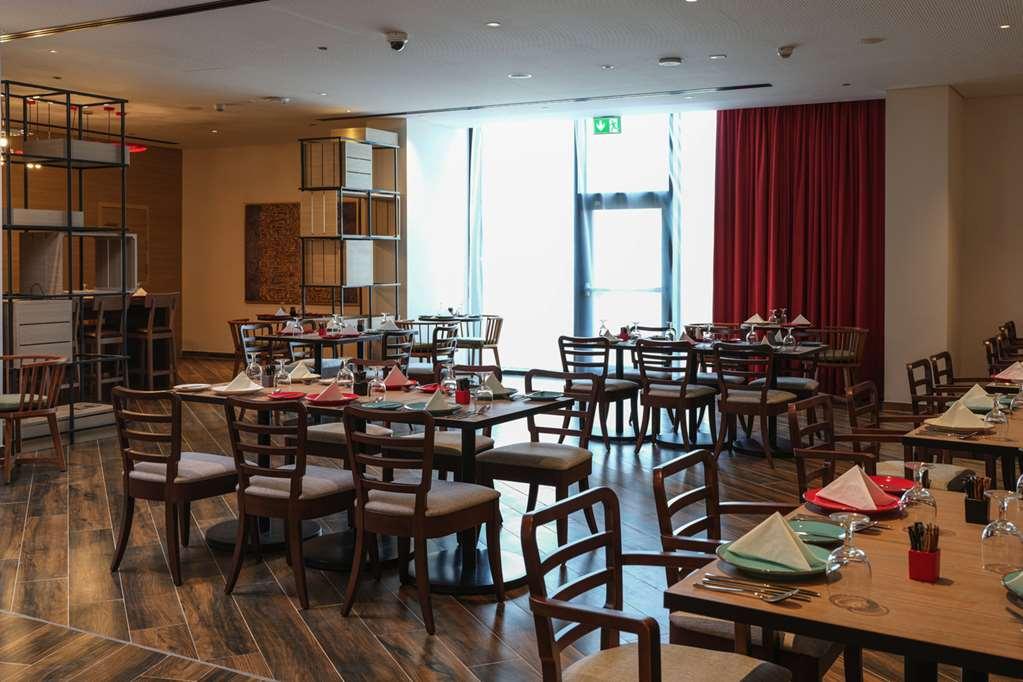 Intercityhotel Muscat Restaurant photo